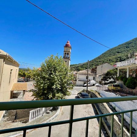 Ilianas Place Ágios Matthaíos Eksteriør bilde